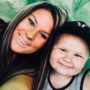 Meet your Posher, Stephanie